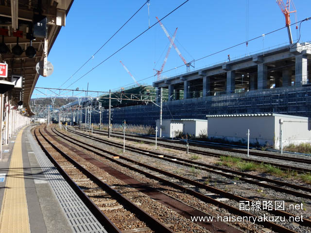 敦賀駅で建設中の高架橋（2020年撮影）