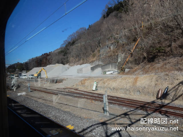 線路撤去中の袋線