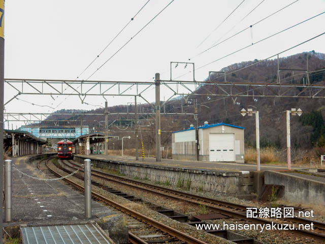 妙高高原駅構内