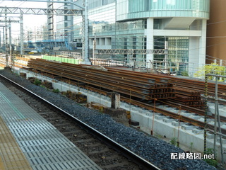 東北縦貫線工事 秋葉原駅2(レールが山積み)