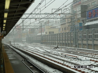 雪の上野東京ライン3(御徒町駅線路)
