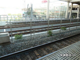 上野東京ライン（東北縦貫線）工事 秋葉原駅2(線路には雑草が)