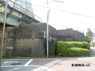 カーブ鉄橋