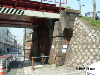 竪川橋梁の煉瓦橋脚