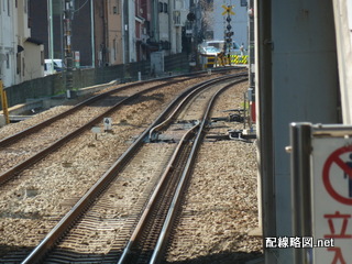 三線軌条の分岐器(?)