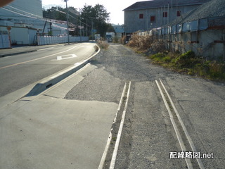 線路が砂利で埋没