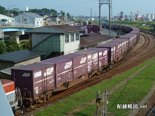 推進運転で荷役線に入線